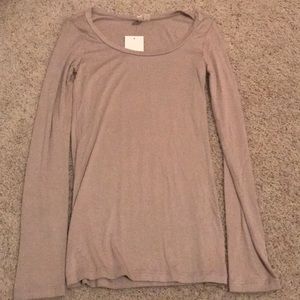 Long sleeve scoop neck